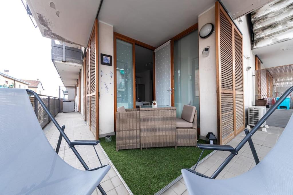 Appartamento Caterina A 5 Minuti Da Milano Fiere E San Siro Con Wifi-Netflix-Free Parking Exterior foto