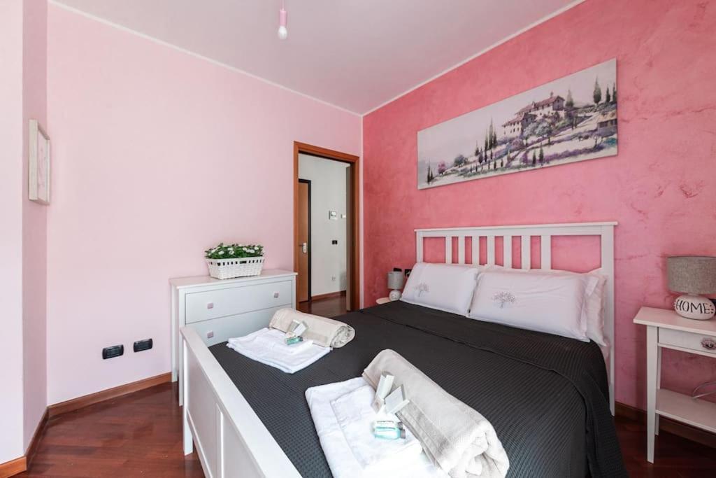Appartamento Caterina A 5 Minuti Da Milano Fiere E San Siro Con Wifi-Netflix-Free Parking Exterior foto